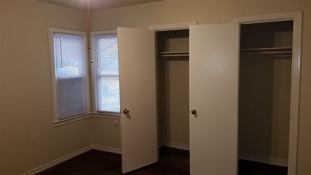 7458 Mohawk Avenue, Fort Worth, TX 76116