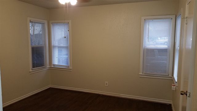 7458 Mohawk Avenue, Fort Worth, TX 76116