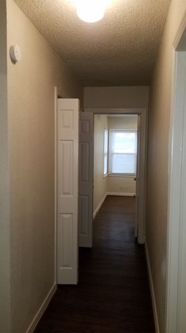 7458 Mohawk Avenue, Fort Worth, TX 76116