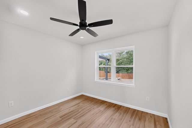 403 Glenn Drive, Weatherford, TX 76086