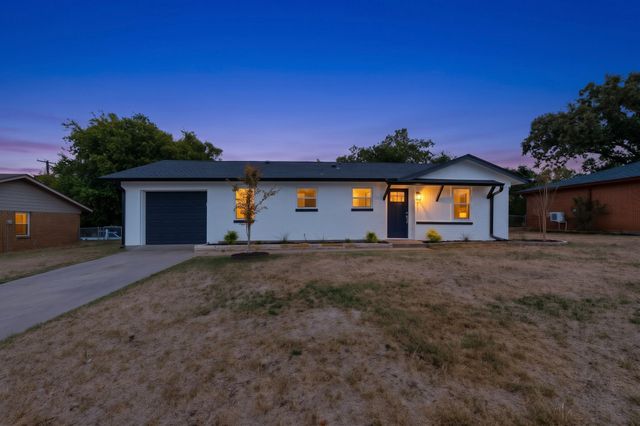 403 Glenn Drive, Weatherford, TX 76086