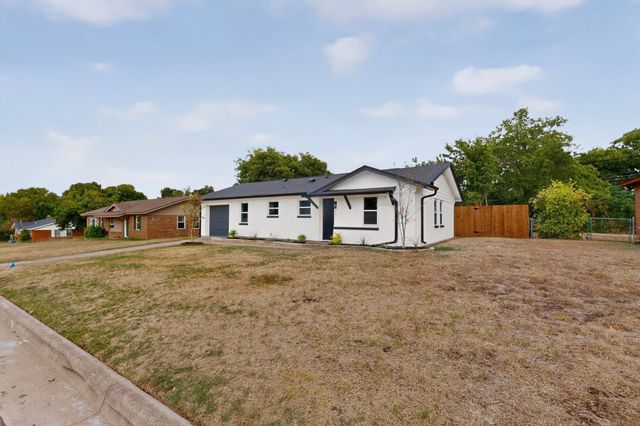 403 Glenn Drive, Weatherford, TX 76086