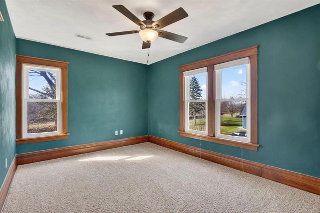 1104 W 5th Avenue, Brodhead, WI 53520