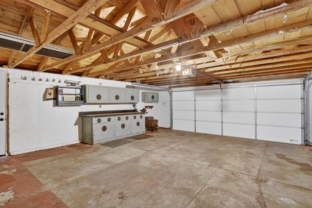 1104 W 5th Avenue, Brodhead, WI 53520