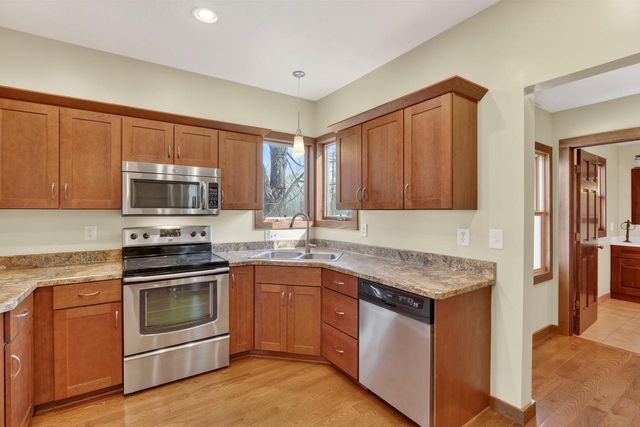 1104 W 5th Avenue, Brodhead, WI 53520