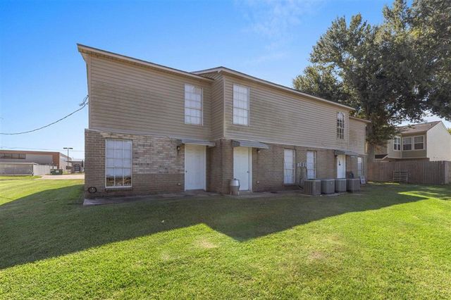 645 Esplanade St Street, Lake Charles, LA 70607