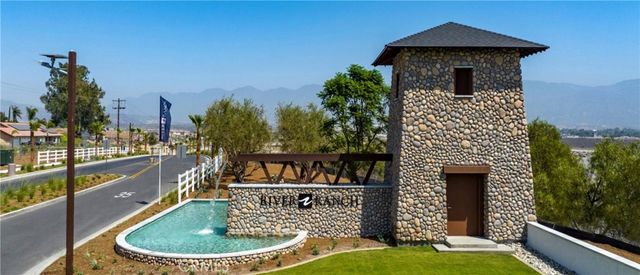 2439 Gunner Ridge Way, Rialto, CA 92377