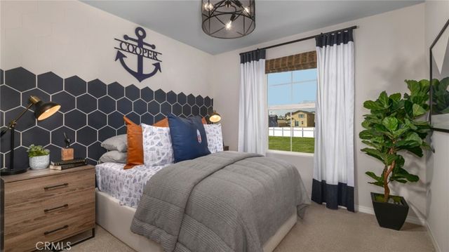 2439 Gunner Ridge Way, Rialto, CA 92377