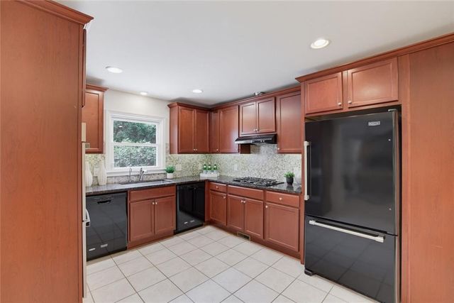 535 Franklin Road NE, Sandy Springs, GA 30342