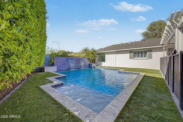 4710 N 33RD Street, Phoenix, AZ 85018