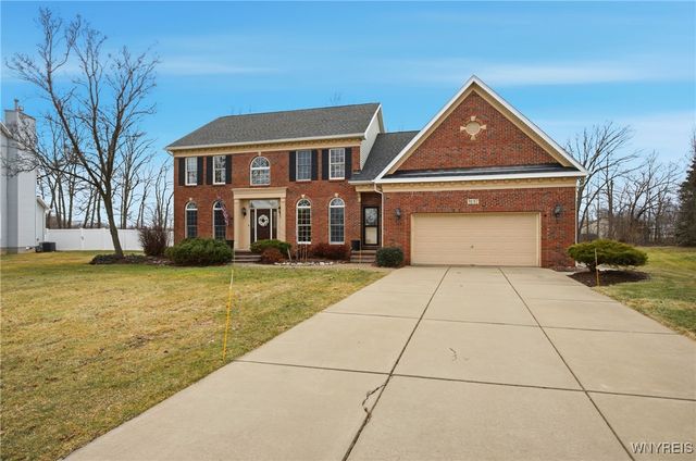 3137 Woodland Court North, Wheatfield, NY 14120