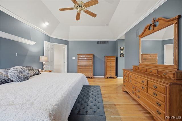 3137 Woodland Court North, Wheatfield, NY 14120