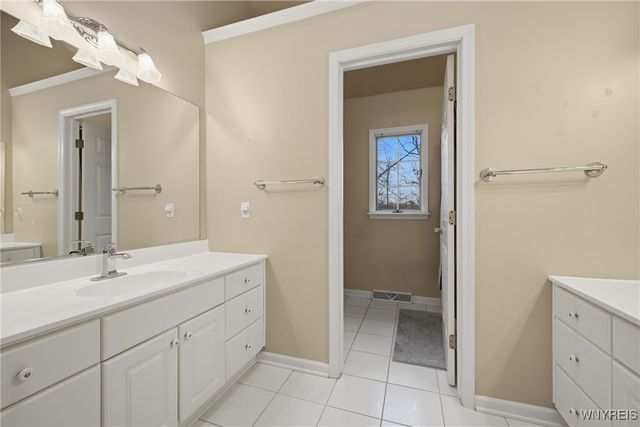 3137 Woodland Court North, Wheatfield, NY 14120