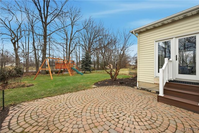 3137 Woodland Court North, Wheatfield, NY 14120