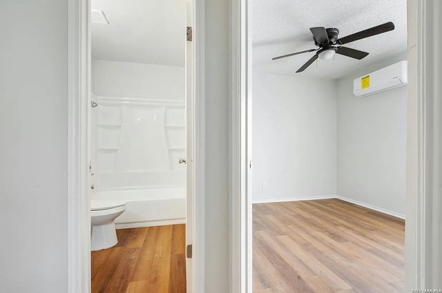 131 Elsie Ave Apt 301, San Antonio, TX 78204