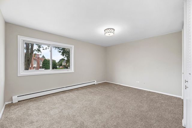 10369 Dearlove Road 2A, Glenview, IL 60025