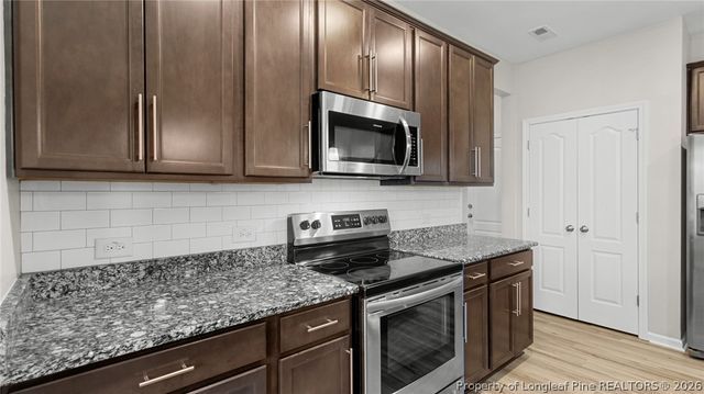 160 Chatfield Drive, Raeford, NC 28376