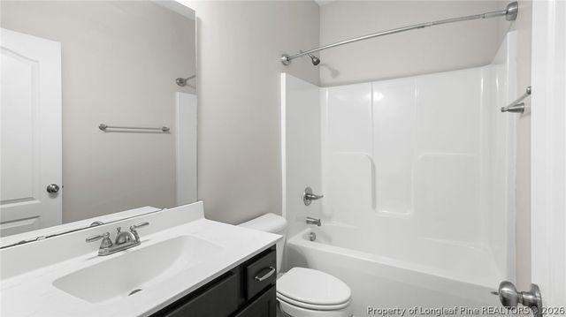 160 Chatfield Drive, Raeford, NC 28376