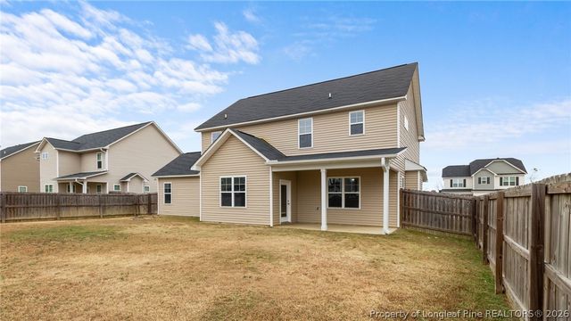 160 Chatfield Drive, Raeford, NC 28376