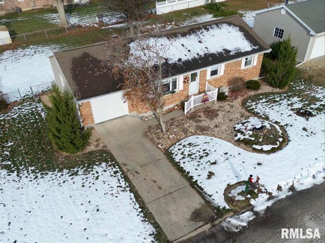 1603 Gary Grove, Quincy, IL 62305