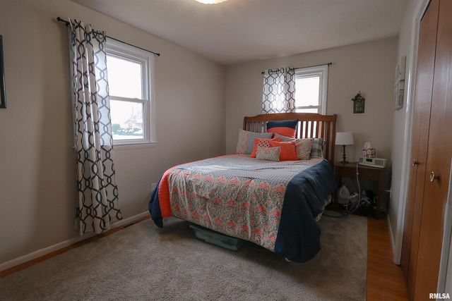 1603 Gary Grove, Quincy, IL 62305