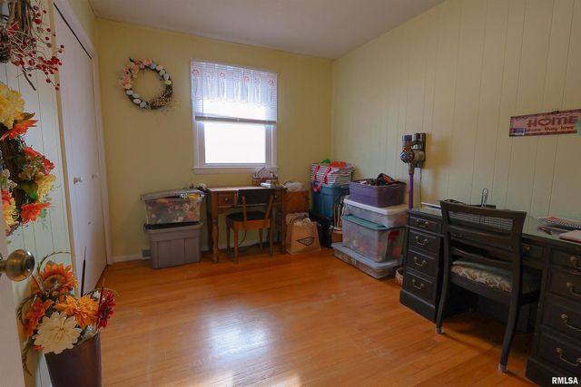 1603 Gary Grove, Quincy, IL 62305