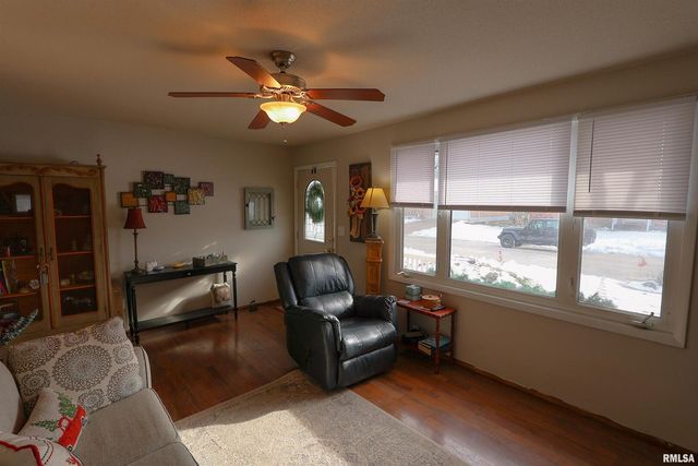 1603 Gary Grove, Quincy, IL 62305