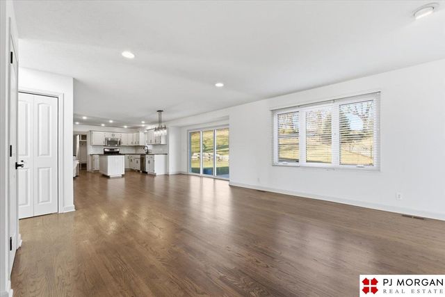 12556 Bristol Circle, Omaha, NE 68164