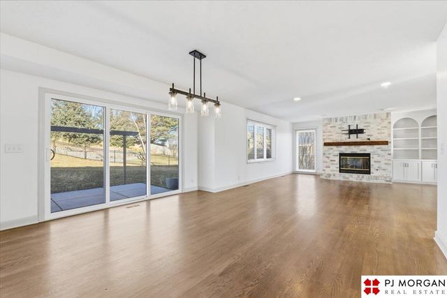 12556 Bristol Circle, Omaha, NE 68164