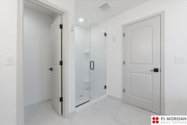 12556 Bristol Circle, Omaha, NE 68164