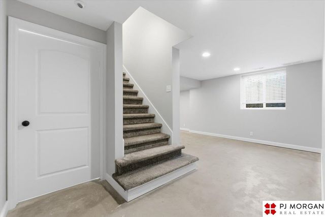 12556 Bristol Circle, Omaha, NE 68164