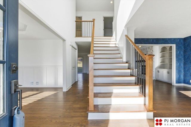 12556 Bristol Circle, Omaha, NE 68164