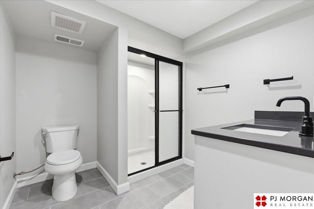 12556 Bristol Circle, Omaha, NE 68164