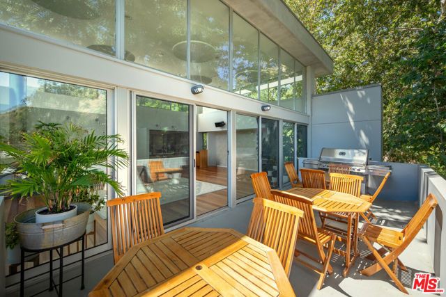 30047 Mulholland Highway, Agoura Hills, CA 91301