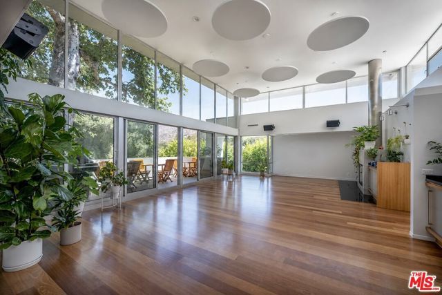 30047 Mulholland Highway, Agoura Hills, CA 91301