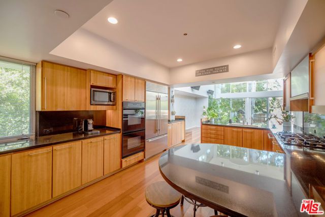 30047 Mulholland Highway, Agoura Hills, CA 91301