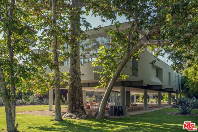 30047 Mulholland Highway, Agoura Hills, CA 91301