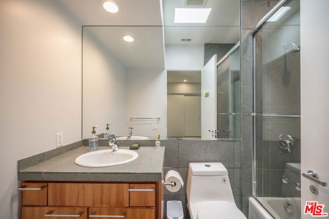 30047 Mulholland Highway, Agoura Hills, CA 91301
