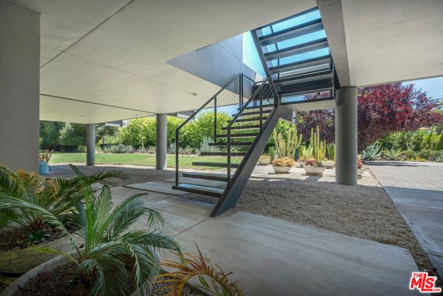 30047 Mulholland Highway, Agoura Hills, CA 91301