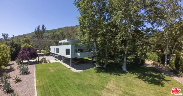 30047 Mulholland Highway, Agoura Hills, CA 91301