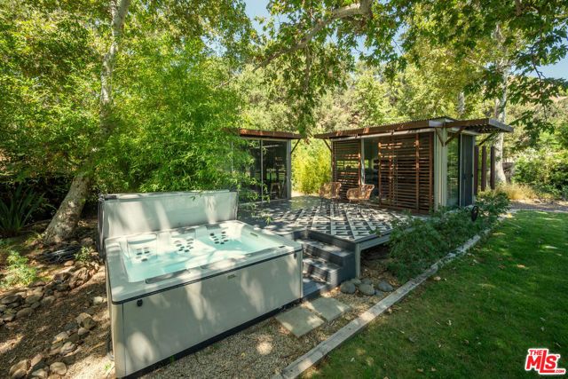 30047 Mulholland Highway, Agoura Hills, CA 91301