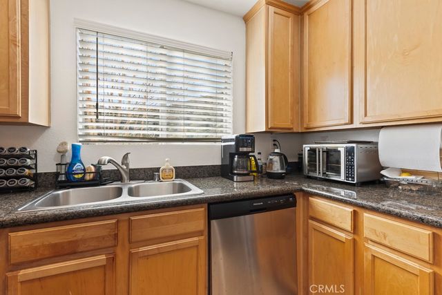 2320 Del Mar 102, Corona, CA 92882