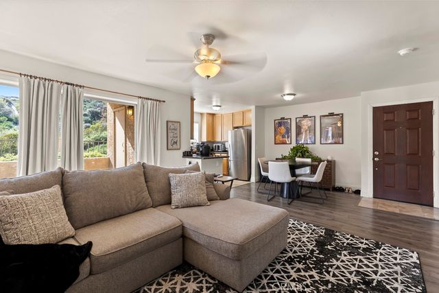 2320 Del Mar 102, Corona, CA 92882