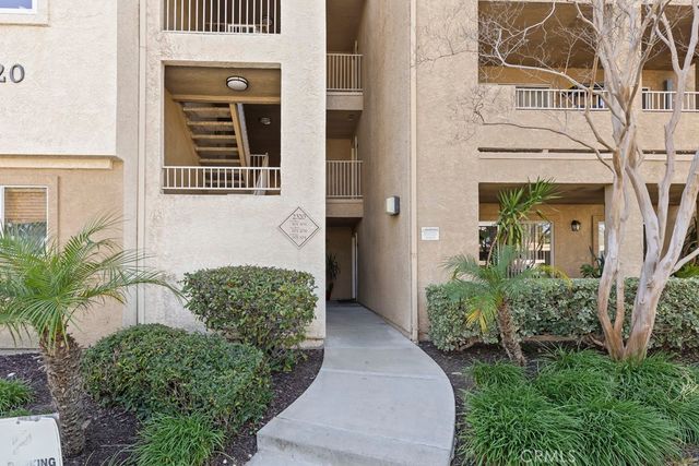 2320 Del Mar 102, Corona, CA 92882