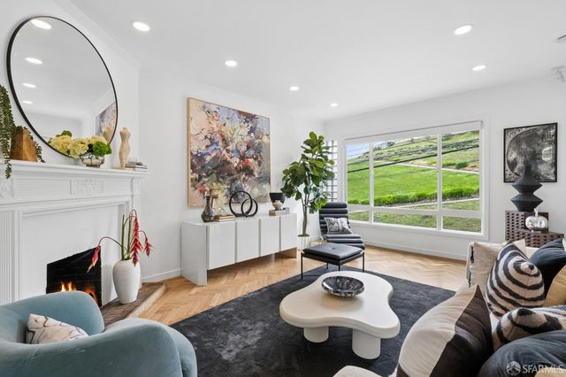 1955 28th Avenue, San Francisco, CA 94116