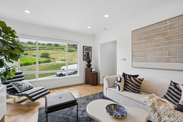 1955 28th Avenue, San Francisco, CA 94116