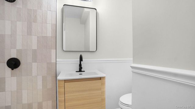 3304 Corsa Avenue, Bronx, NY 10469