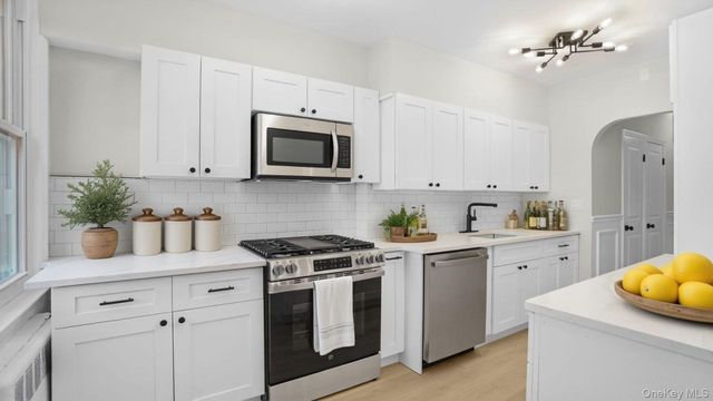 3304 Corsa Avenue, Bronx, NY 10469