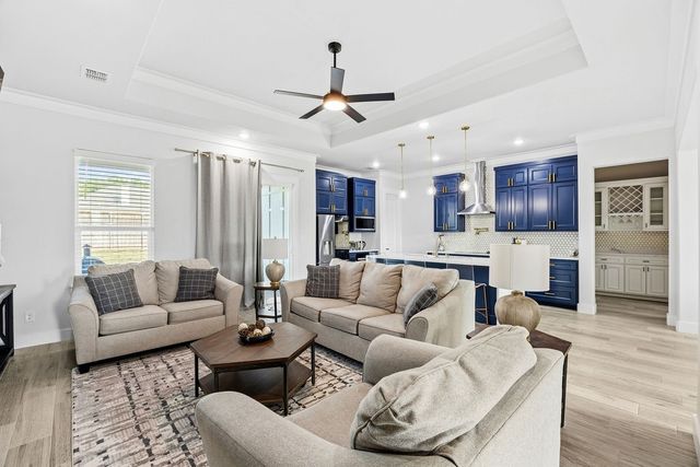 5637 Pollys Way, Fort Worth, TX 76126