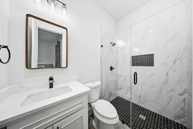 5637 Pollys Way, Fort Worth, TX 76126